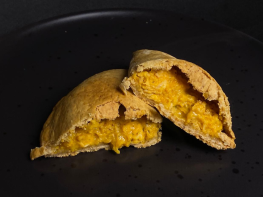 Empanada Integral de Frango e Requeijão 1,6 Kg